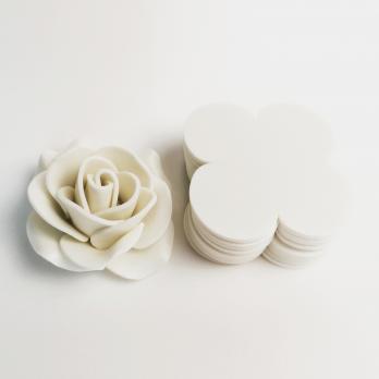 VR-PE5 16T20-R100-HNZ04 SOFTIN CUT701 Pearl-Жемчужный Софтин. толщина 2мм. Вырубка Четырехлистник. 9х9см. TM Volpe Rosa