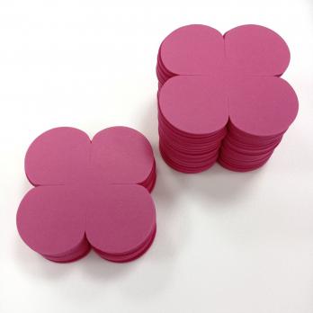 VR-PE7 20T20-S50X50-PWF004 SOFT CUT701 Di lampone-Малиновый Фоамиран. толщина 2мм. Вырубка Четырехлистник. 9х9см. TM Volpe Rosa