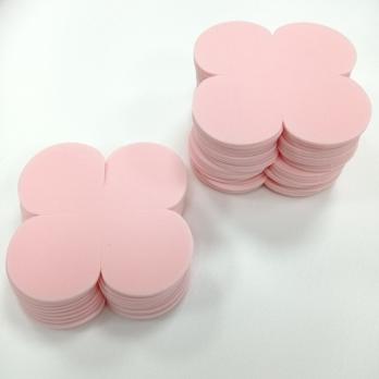 VR-PE7 20T20-S50X50-PWF007 SOFT CUT701 Rosa Caldo-Теплый розовый Фоамиран. толщина 2мм. Вырубка Четырехлистник. 9х9см. TM Volpe Rosa