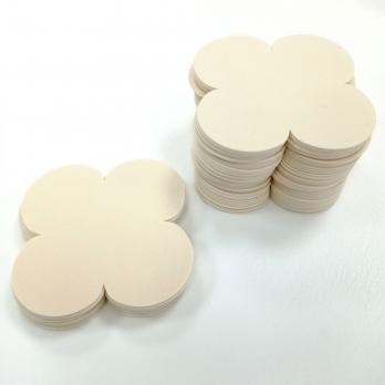 VR-FE4 35T13-R100-HPL29CEF024 CUT701 Cheesecake-Чизкейк Фоамиран. толщина 1.3мм. Вырубка Четырехлистник. 9х9см. TM Volpe Rosa